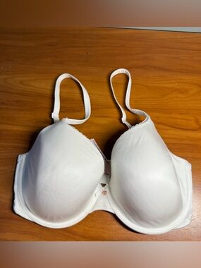 Body by Victoria Perfect Shape Bra Cream Off White Lace Trim 34DDD